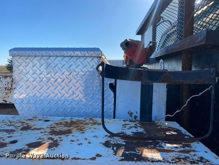 image for item JW9244 2006 Ford F650 Super Duty  flatbed truck