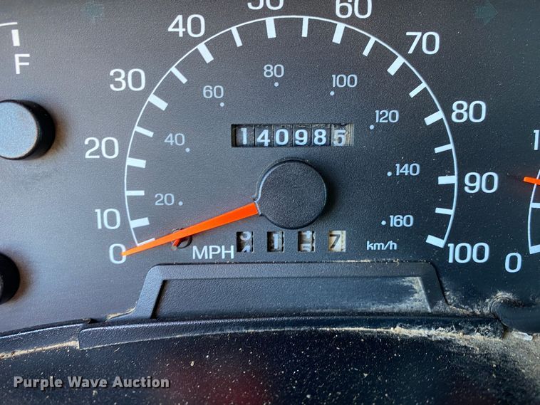 image for item JW9244 2006 Ford F650 Super Duty  flatbed truck