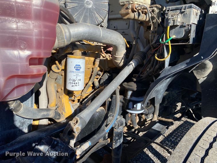 image for item JW9244 2006 Ford F650 Super Duty  flatbed truck