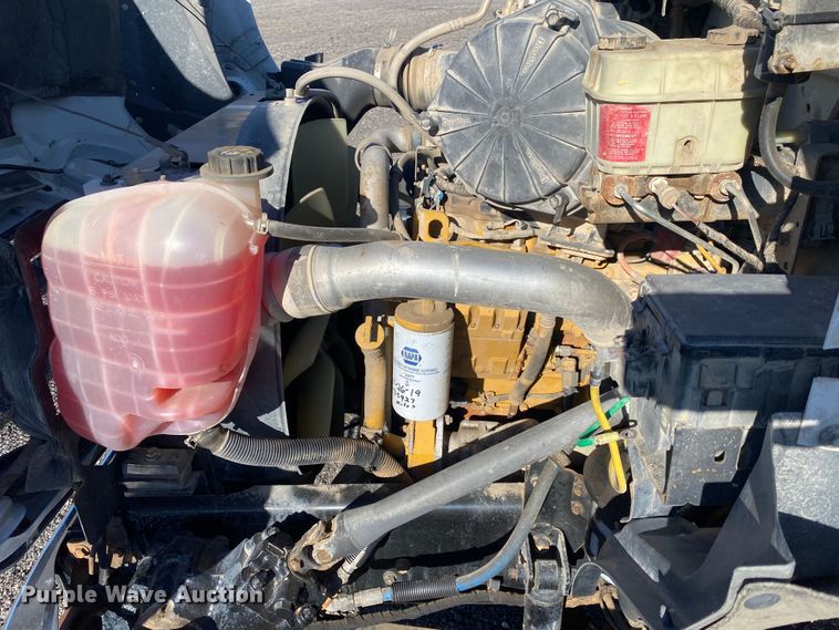 image for item JW9244 2006 Ford F650 Super Duty  flatbed truck