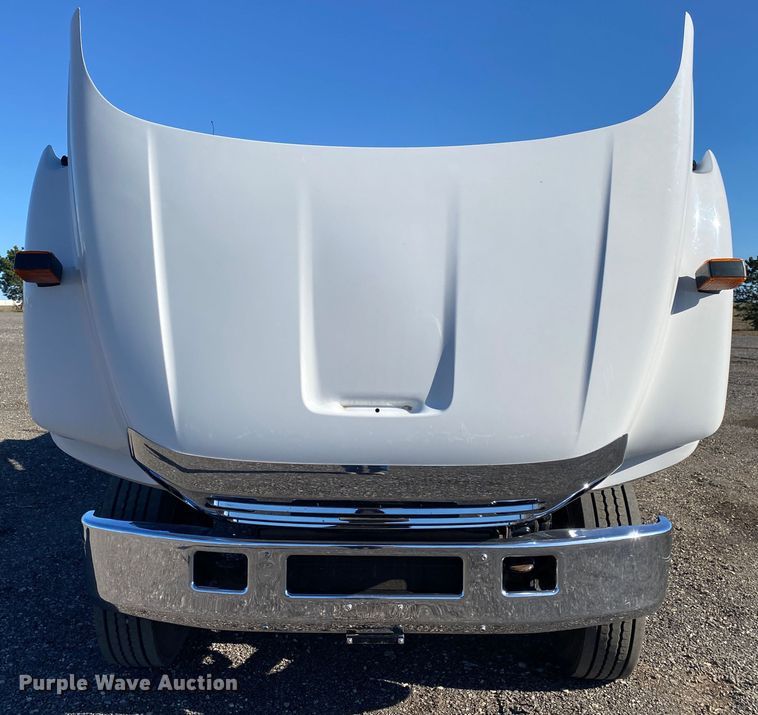 image for item JW9244 2006 Ford F650 Super Duty  flatbed truck