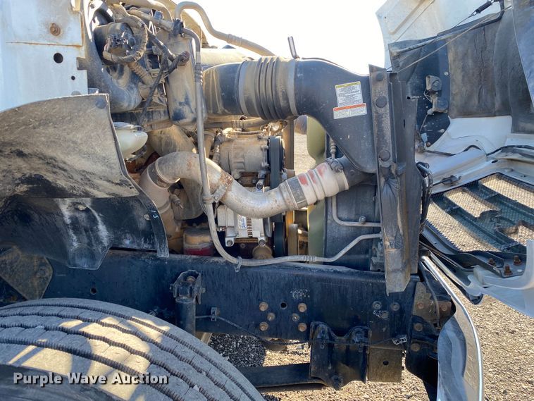 image for item JW9244 2006 Ford F650 Super Duty  flatbed truck