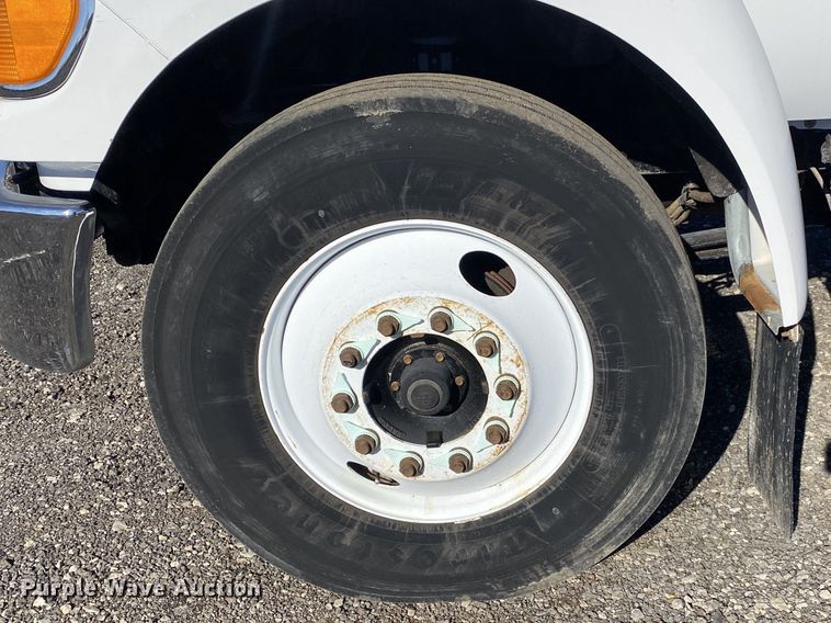 image for item JW9244 2006 Ford F650 Super Duty  flatbed truck