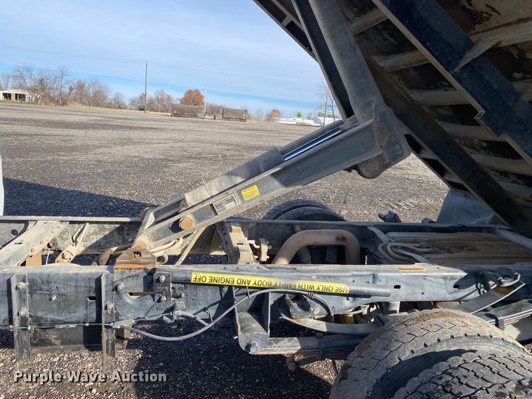 image for item JW9263 2008 Ford F450 Super Duty  dump flatbed truck