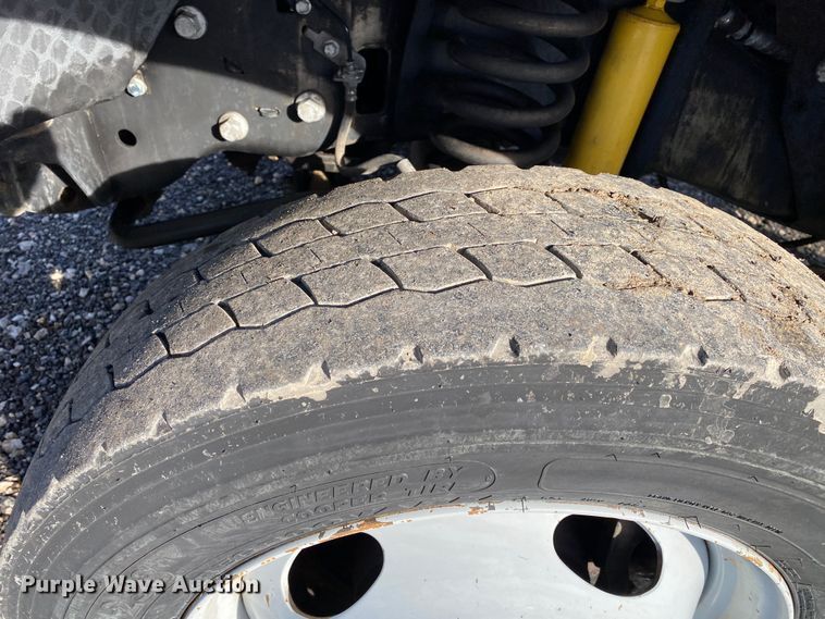 image for item JW9263 2008 Ford F450 Super Duty  dump flatbed truck