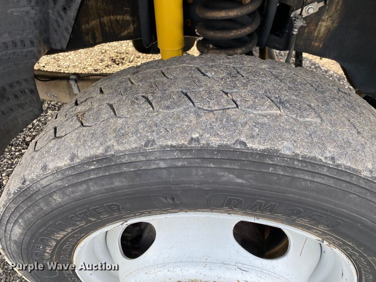 image for item JW9263 2008 Ford F450 Super Duty  dump flatbed truck