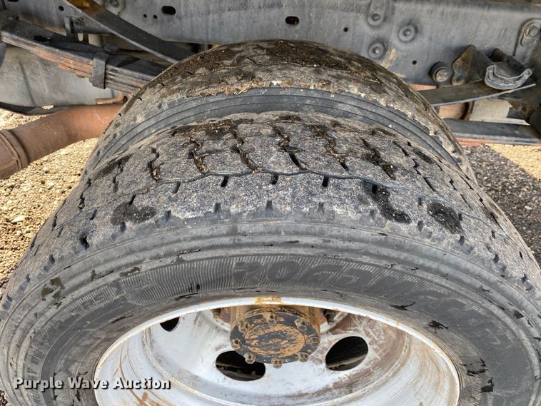 image for item JW9263 2008 Ford F450 Super Duty  dump flatbed truck