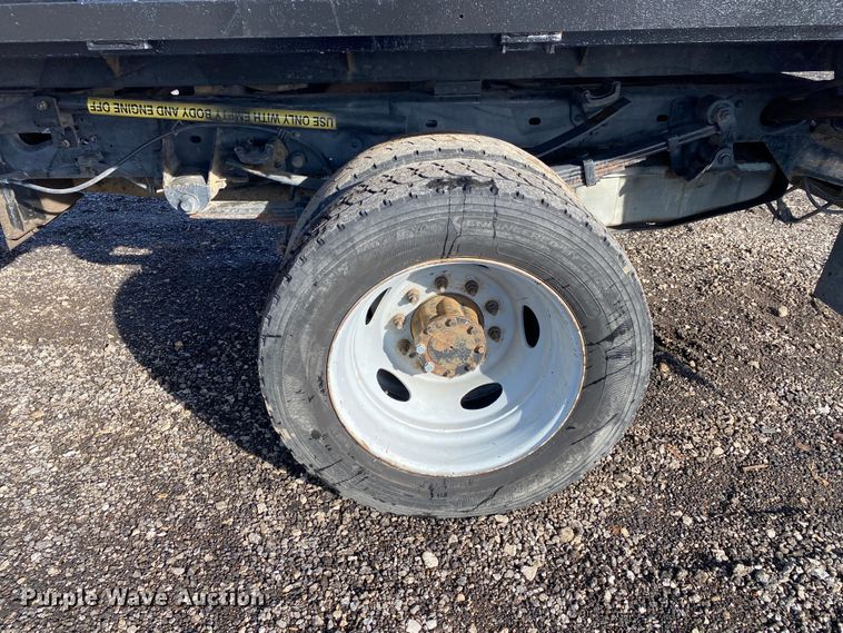 image for item JW9263 2008 Ford F450 Super Duty  dump flatbed truck