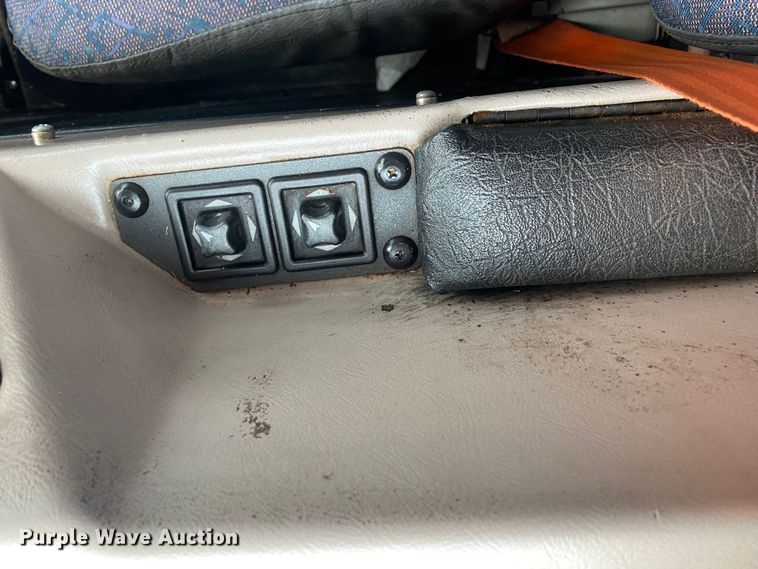 image for item JW9270 2013 International  school bus