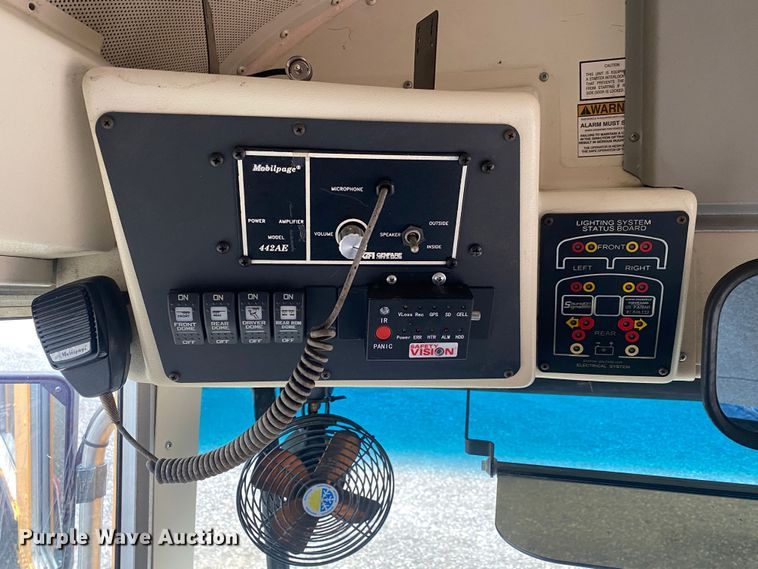 image for item JW9270 2013 International  school bus