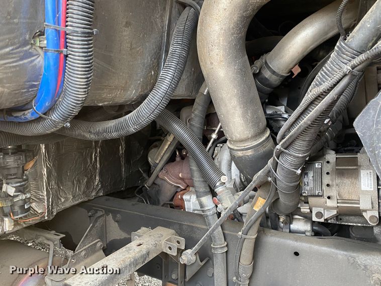 image for item JW9270 2013 International  school bus