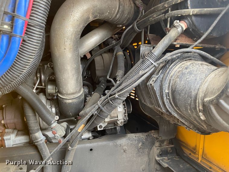 image for item JW9270 2013 International  school bus