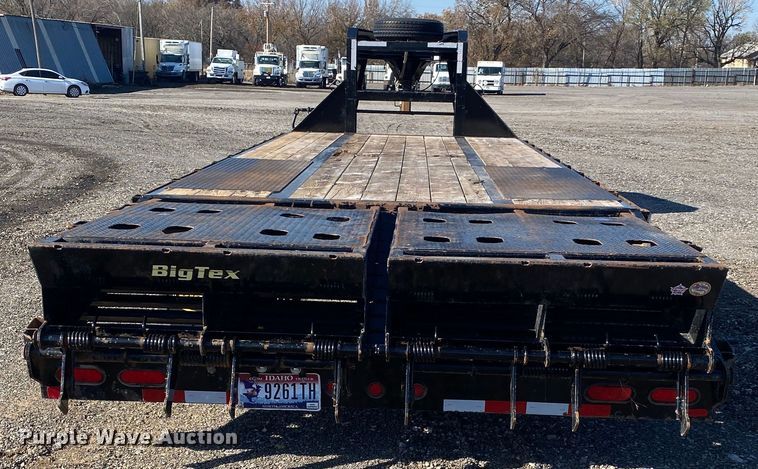 image for item JW9283 2017 Big Tex 22GN-20BK+5MR  equipment trailer