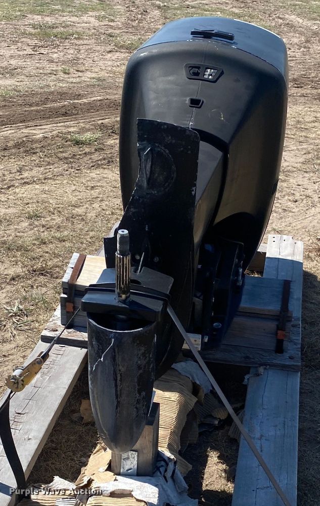 image for item JW9397 1998 Mercury Marine EFI  outboard boat engine