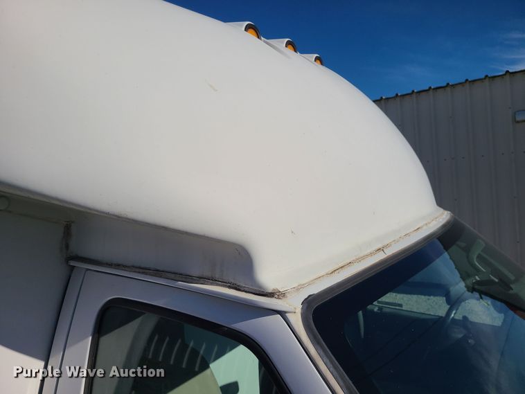 image for item JW9844 2013 Ford E450  utility van