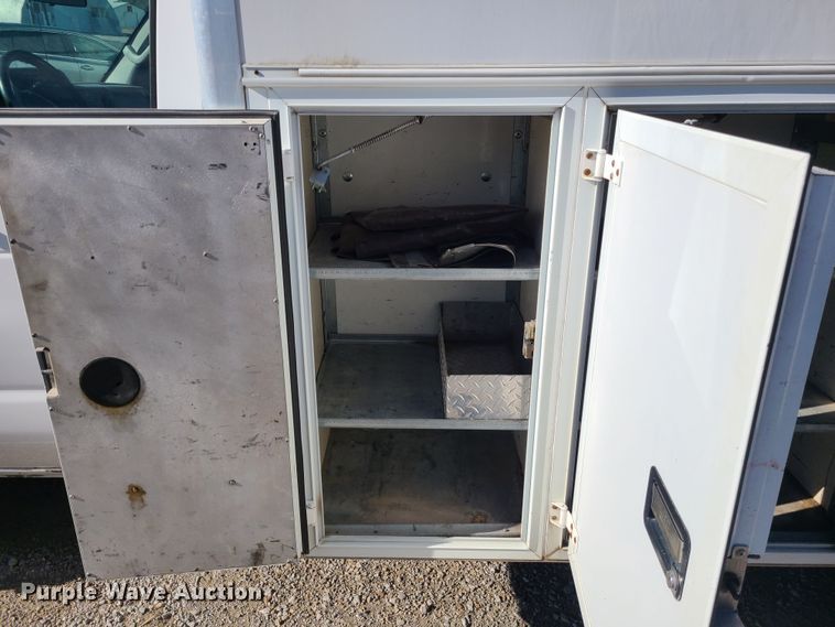 image for item JW9844 2013 Ford E450  utility van