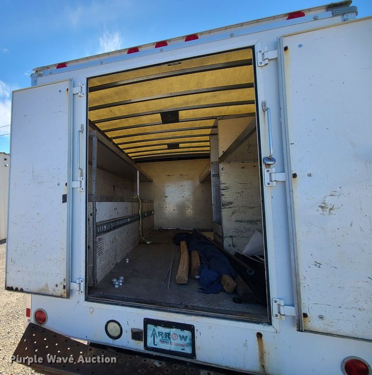 image for item JW9844 2013 Ford E450  utility van