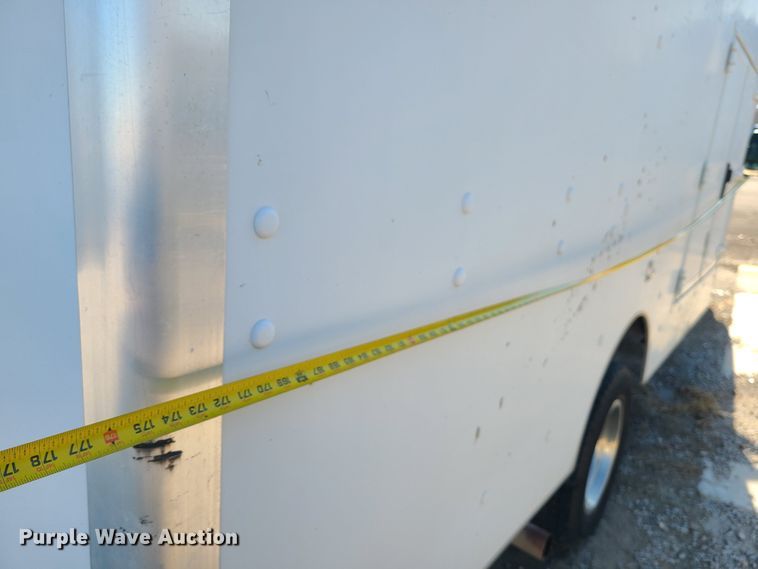 image for item JW9844 2013 Ford E450  utility van