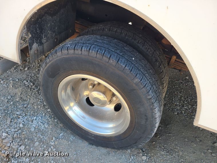 image for item JW9844 2013 Ford E450  utility van