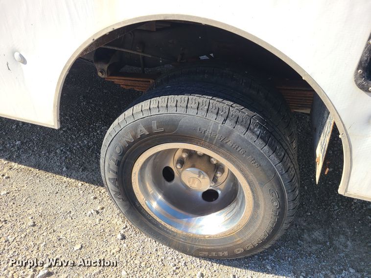 image for item JW9844 2013 Ford E450  utility van