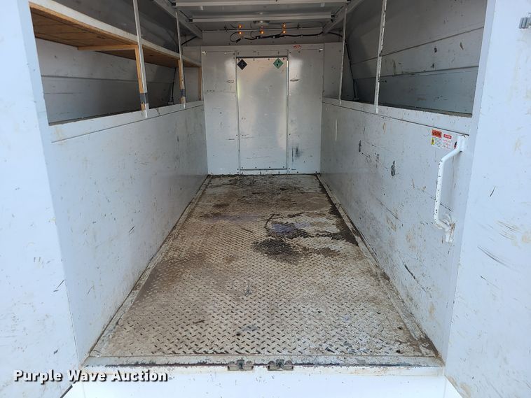 image for item JW9852 2016 Ford E350 Super Duty  utility van