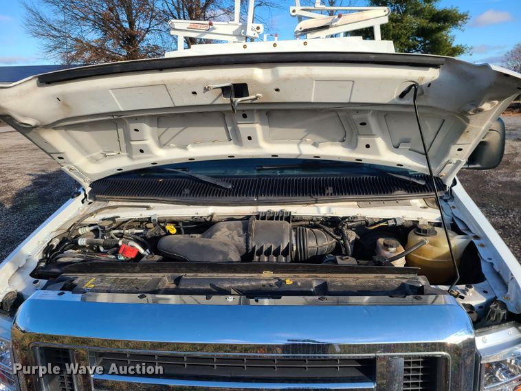 image for item JW9852 2016 Ford E350 Super Duty  utility van