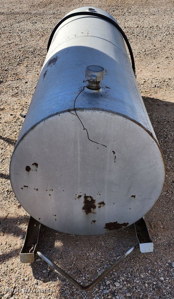 image for item KC9704 Fuel tank