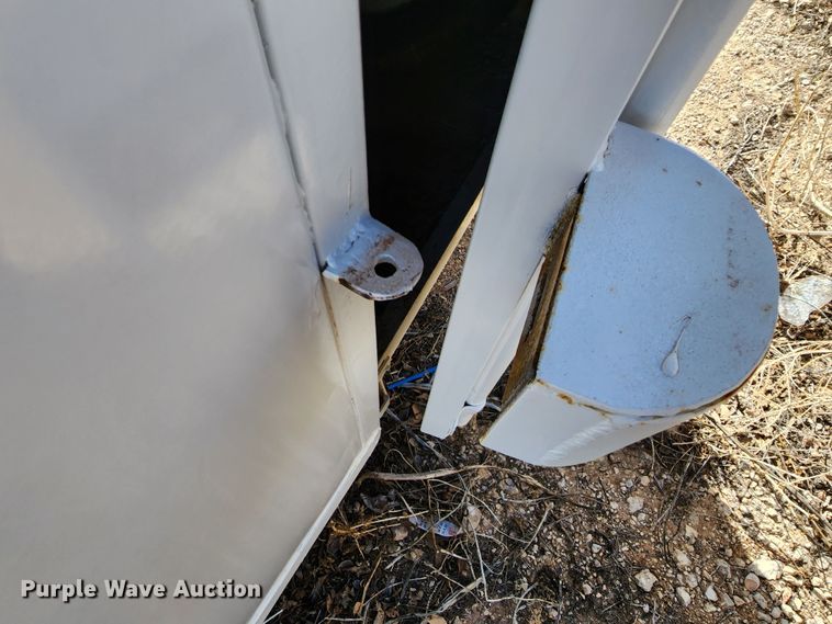 image for item KC9707 1994 W-W Trailers  enclosed cargo trailer