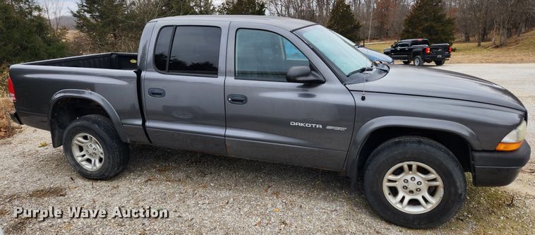 image for item KT9490 2002 Dodge Dakota  Quad Cab pickup truck