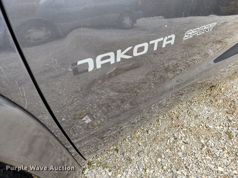 image for item KT9490 2002 Dodge Dakota  Quad Cab pickup truck