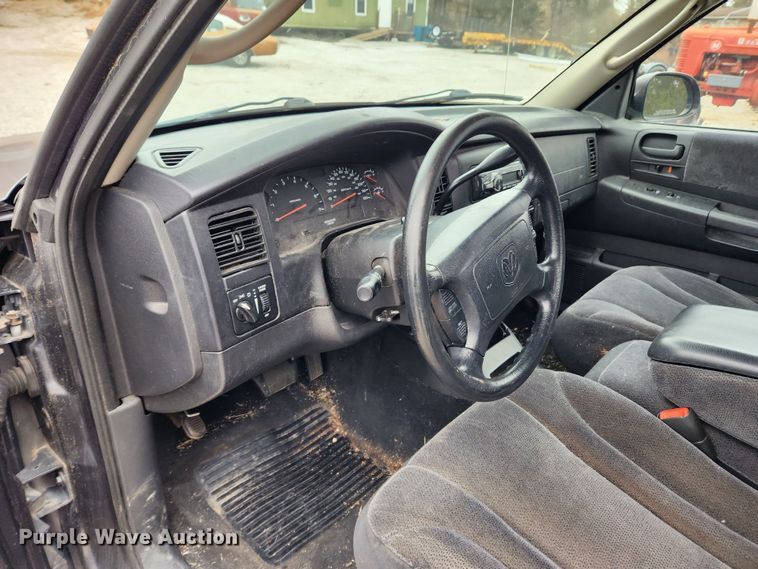 image for item KT9490 2002 Dodge Dakota  Quad Cab pickup truck