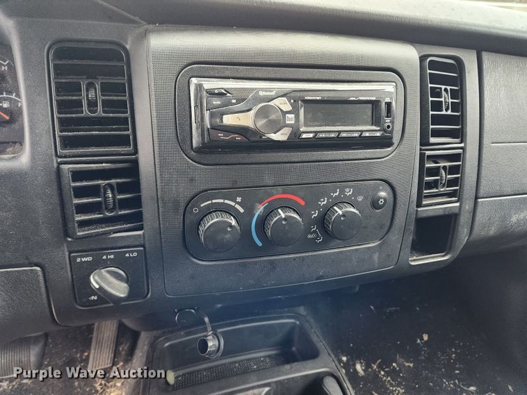 image for item KT9490 2002 Dodge Dakota  Quad Cab pickup truck