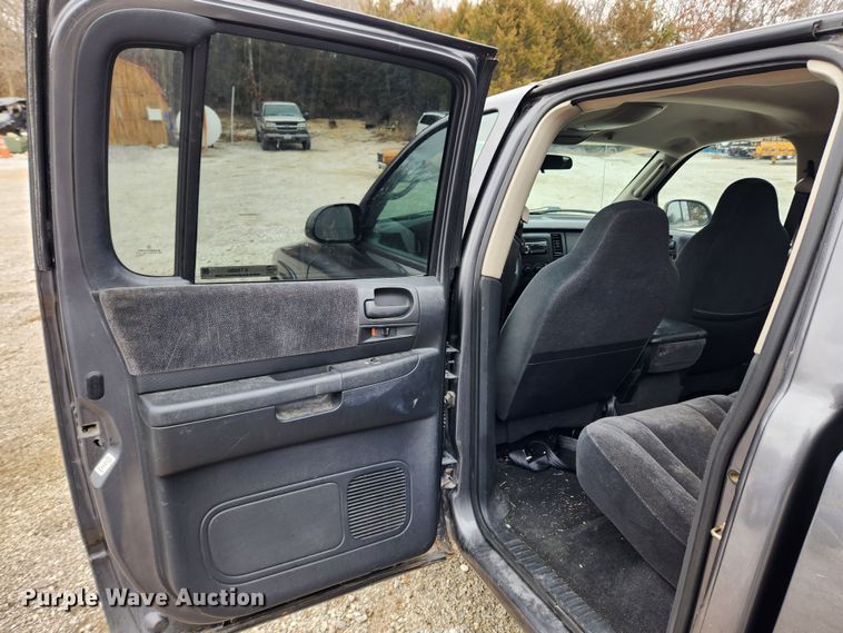 image for item KT9490 2002 Dodge Dakota  Quad Cab pickup truck