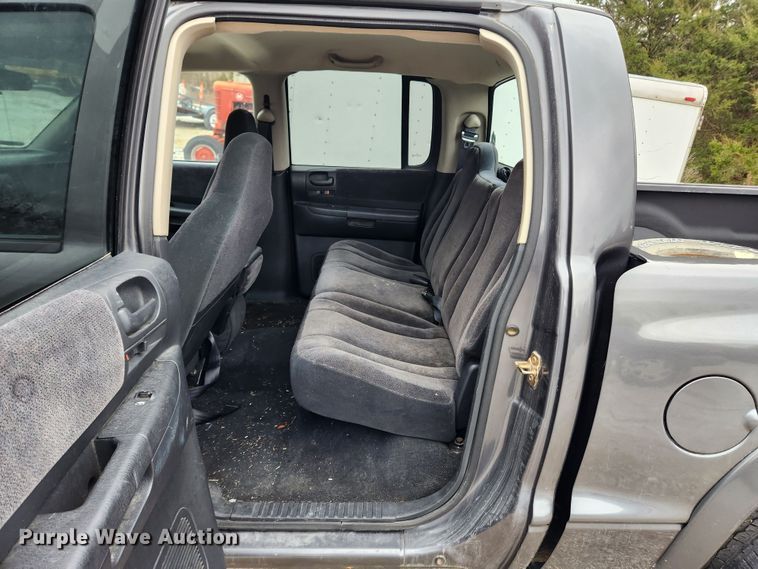 image for item KT9490 2002 Dodge Dakota  Quad Cab pickup truck