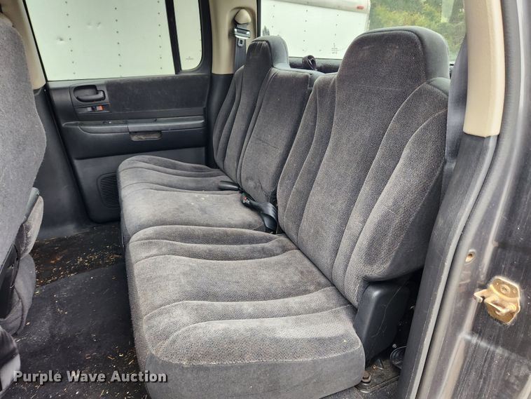 image for item KT9490 2002 Dodge Dakota  Quad Cab pickup truck