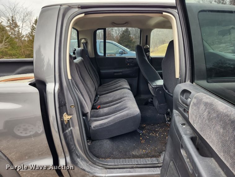 image for item KT9490 2002 Dodge Dakota  Quad Cab pickup truck