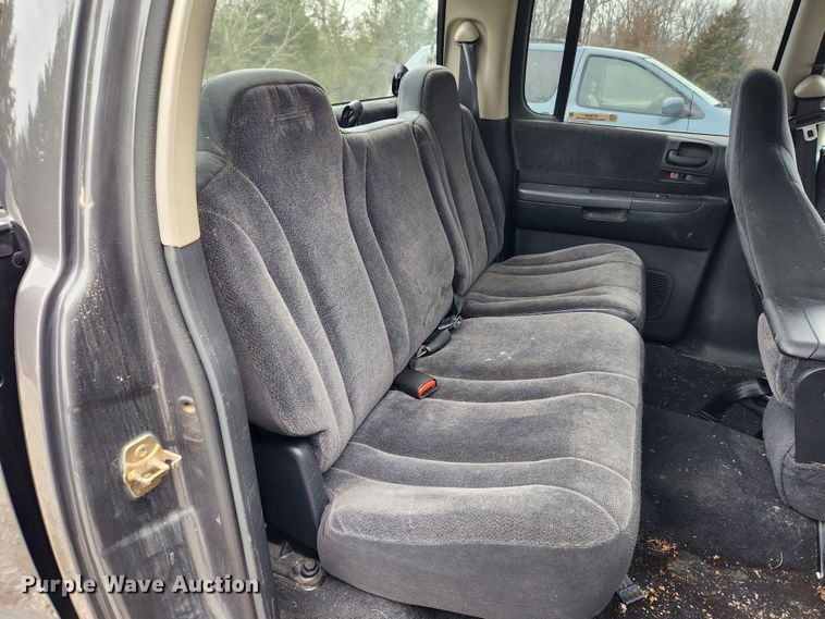 image for item KT9490 2002 Dodge Dakota  Quad Cab pickup truck