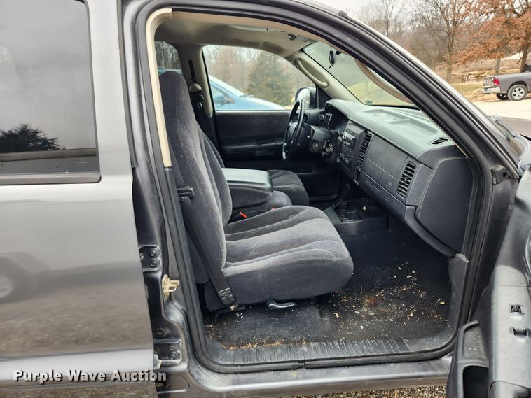 image for item KT9490 2002 Dodge Dakota  Quad Cab pickup truck