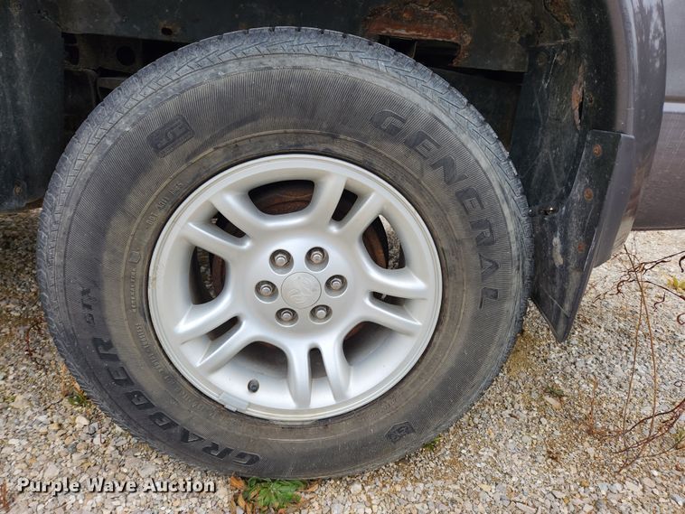 image for item KT9490 2002 Dodge Dakota  Quad Cab pickup truck