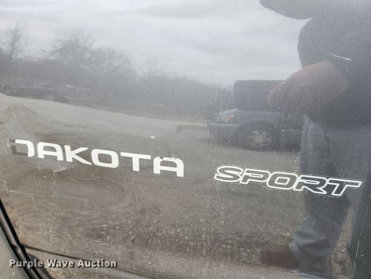 image for item KT9490 2002 Dodge Dakota  Quad Cab pickup truck