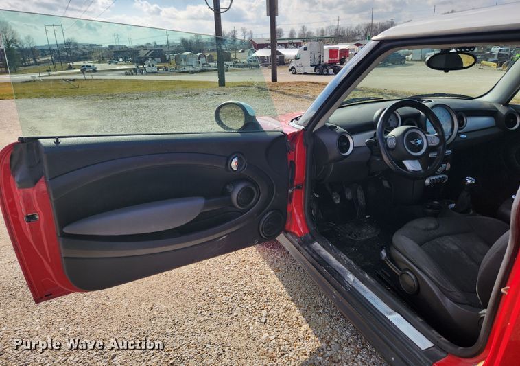 image for item KT9500 2010 Mini Cooper