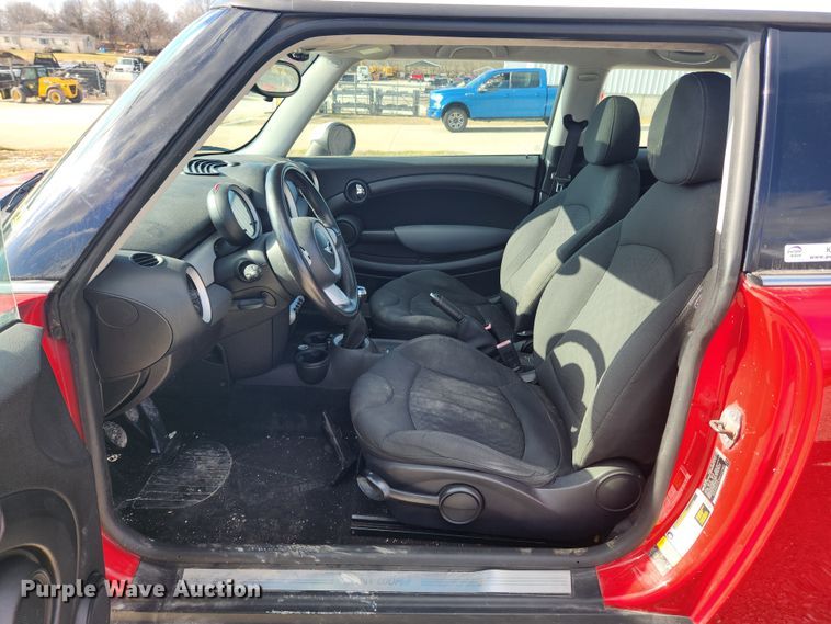 image for item KT9500 2010 Mini Cooper