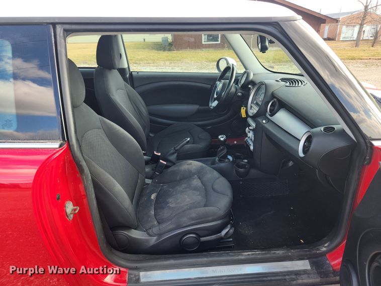 image for item KT9500 2010 Mini Cooper