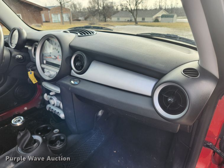 image for item KT9500 2010 Mini Cooper