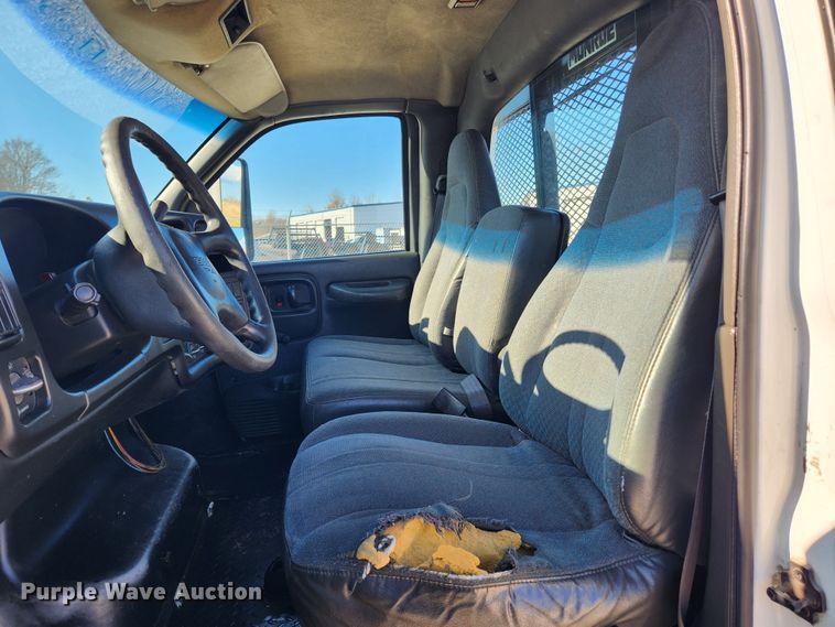 image for item KT9501 2004 GMC C5500  flatbed truck