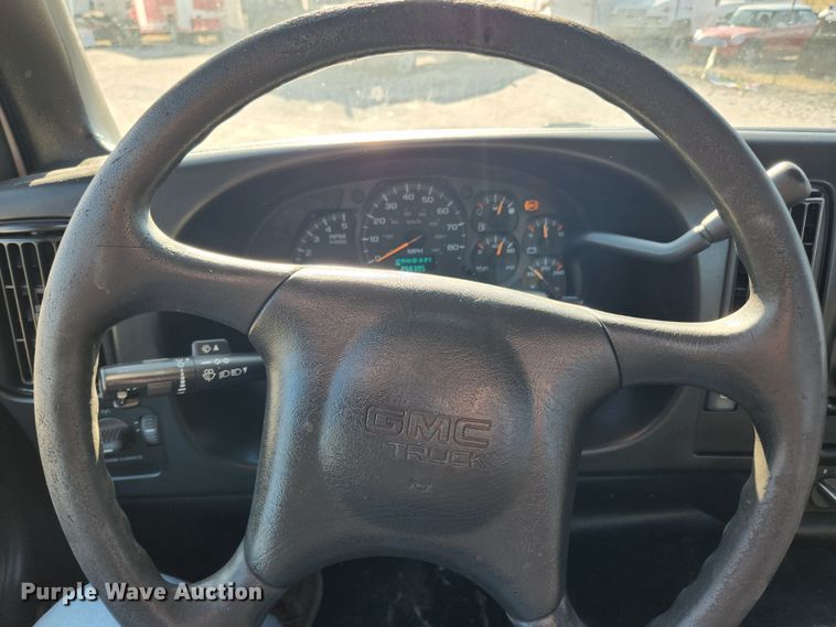 image for item KT9501 2004 GMC C5500  flatbed truck