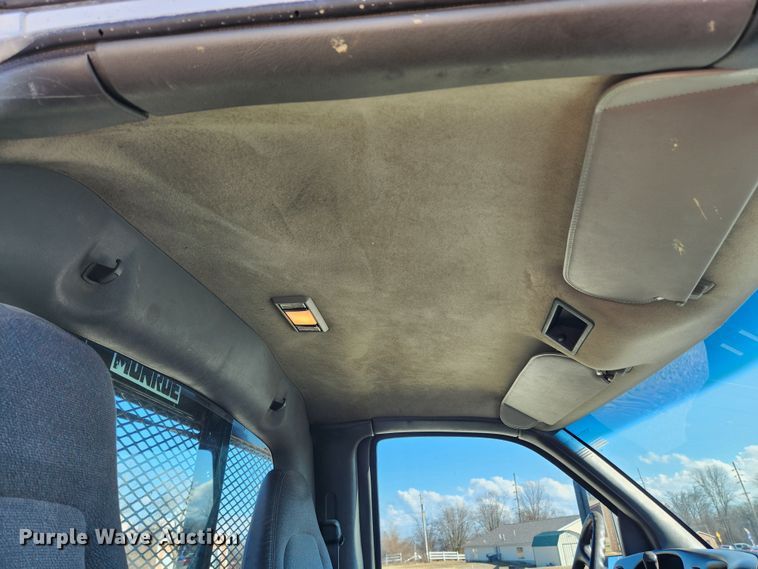 image for item KT9501 2004 GMC C5500  flatbed truck