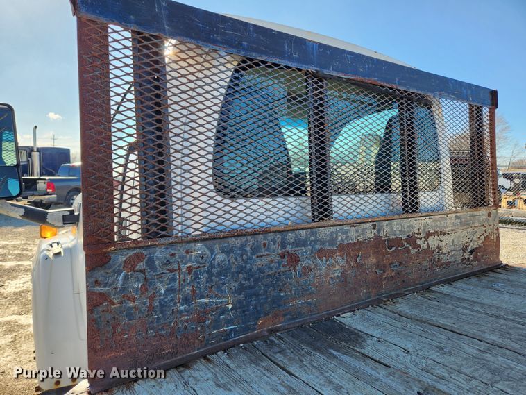 image for item KT9501 2004 GMC C5500  flatbed truck