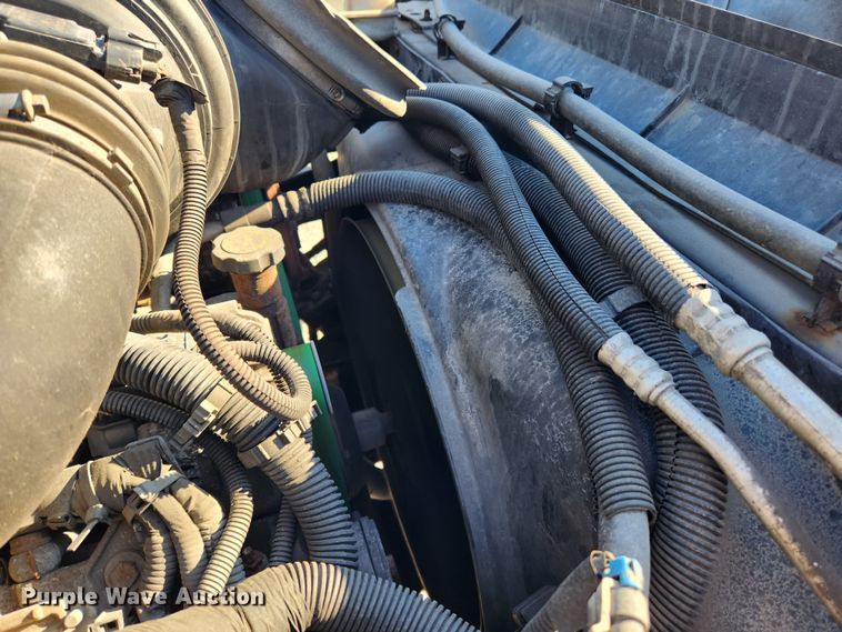 image for item KT9501 2004 GMC C5500  flatbed truck