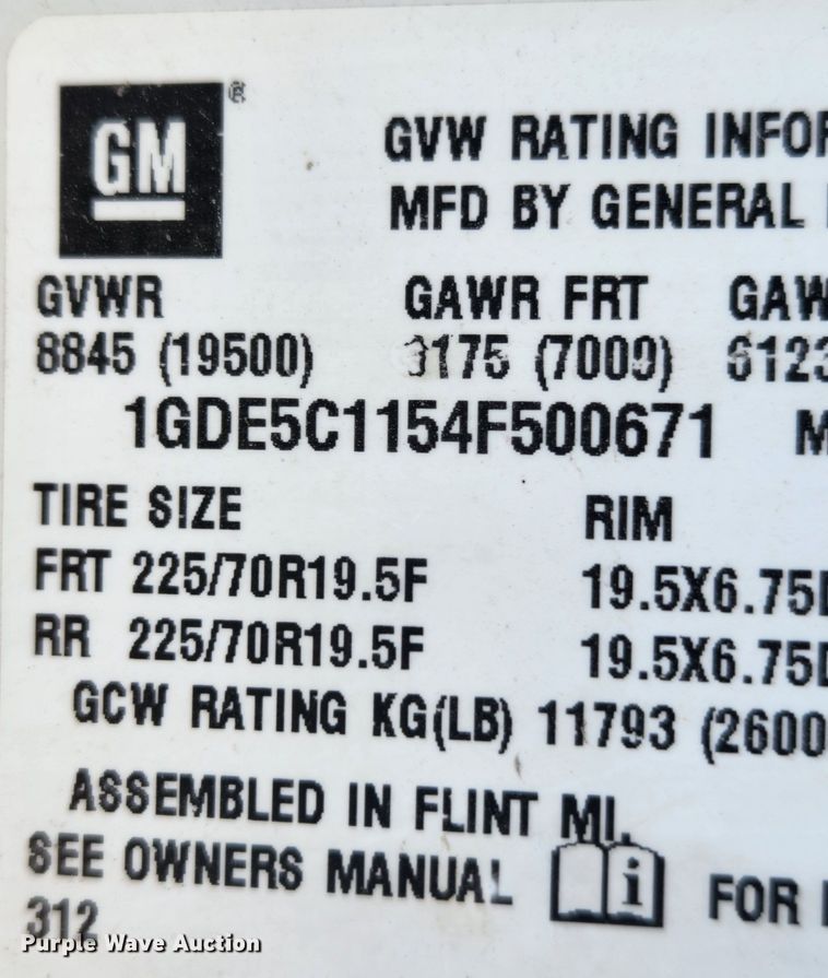 image for item KT9501 2004 GMC C5500  flatbed truck